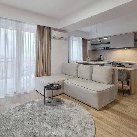Modern Muse Apartment Oradea Bagian luar foto